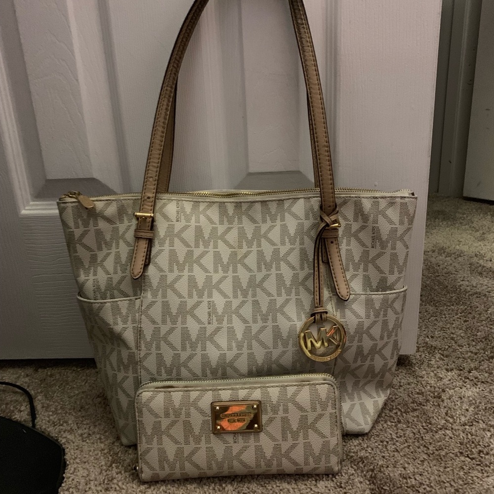 Michael Kors Jetset Tote Bag and Matching Wallet